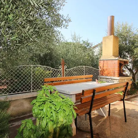 Apartment Apartman Licardo Near Porec