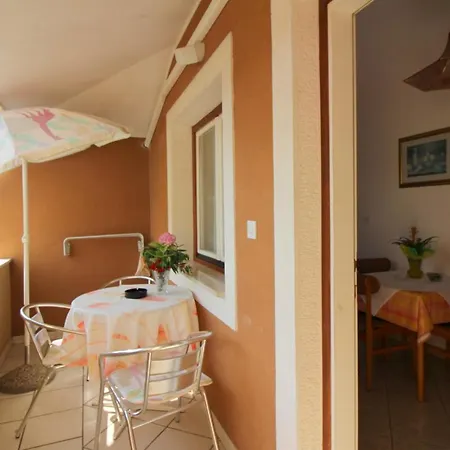 Apartman Licardo Near Apartment