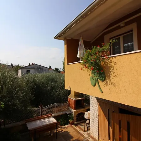 Apartman Licardo Near Daire *